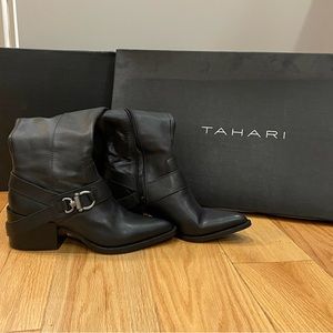 Tahari Black leather Boots